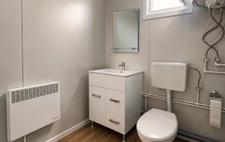 Casă modulară realizată din 3 containere