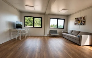Casă modulară realizată din 3 containere