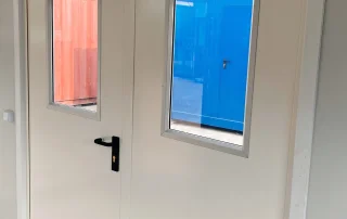 Spații sanitare din containere modulare