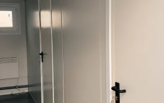 Spații sanitare din containere modulare