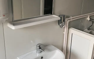 Spații sanitare din containere modulare