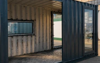 Casă din container