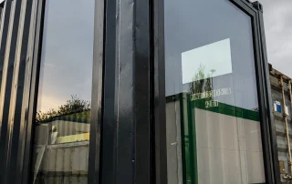 Casă din container