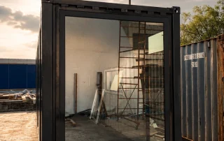Casă din container